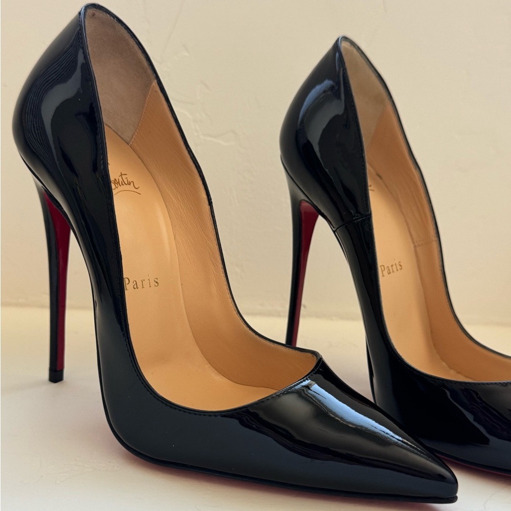 Christian Louboutin So Kate Heels size 37 patent black